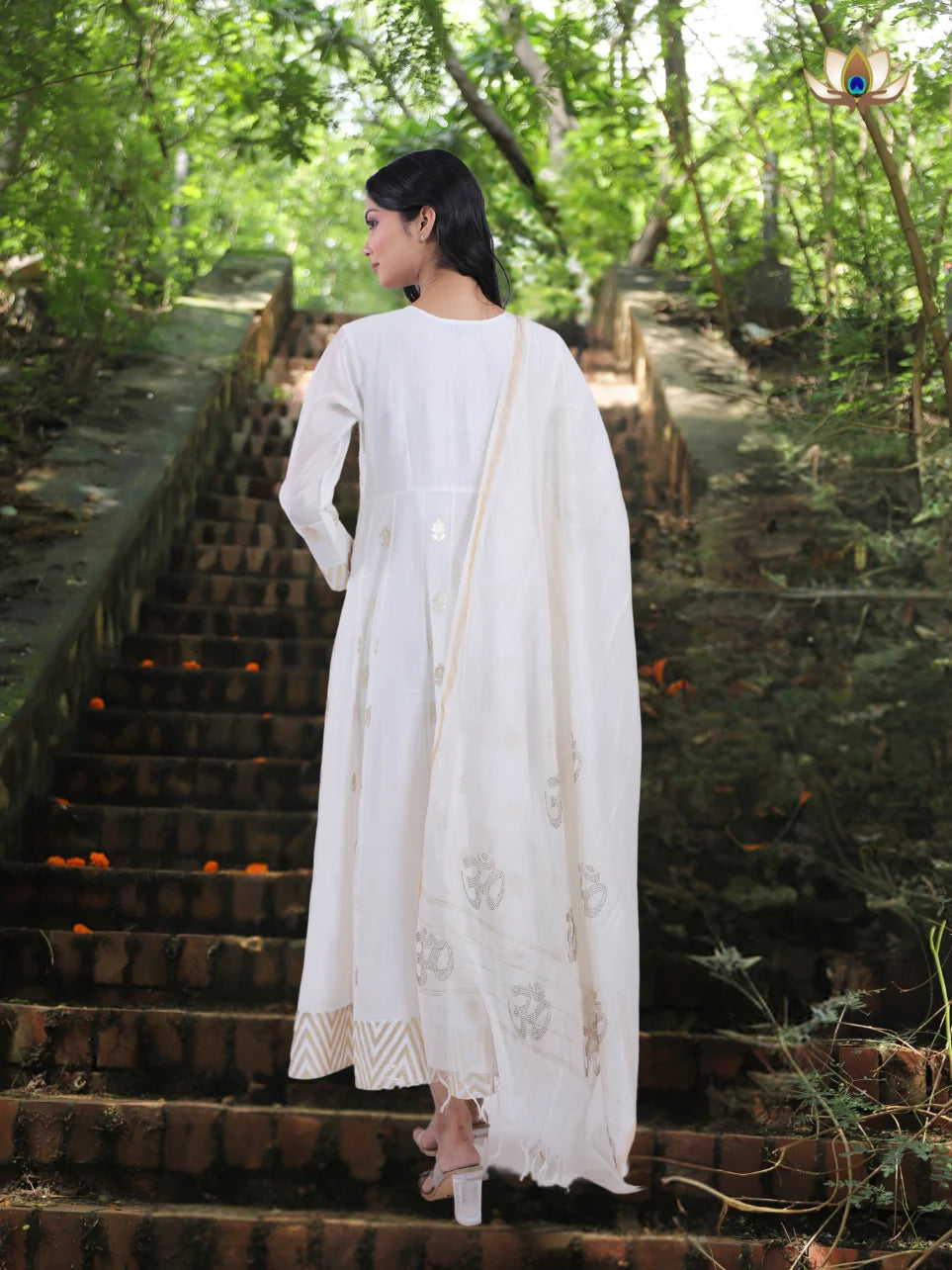 Anant Chetna - White Dupatta with OM Print