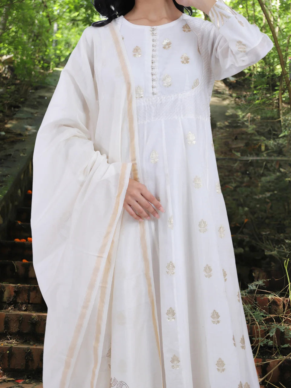 Tavish Jivya - White with Golden Booty Chanderi Anarkali