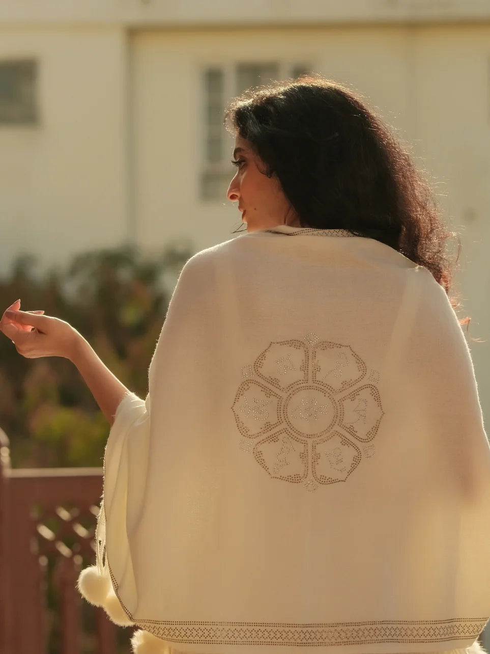 Sattva Kriti - Ivory Pashmina Stole for Women
